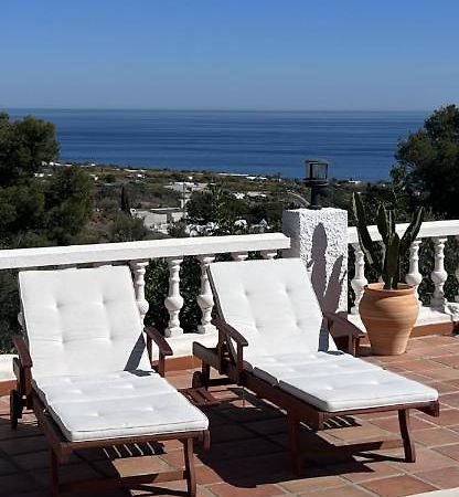 Romantic White Villa -Private Pool 네르하 외부 사진