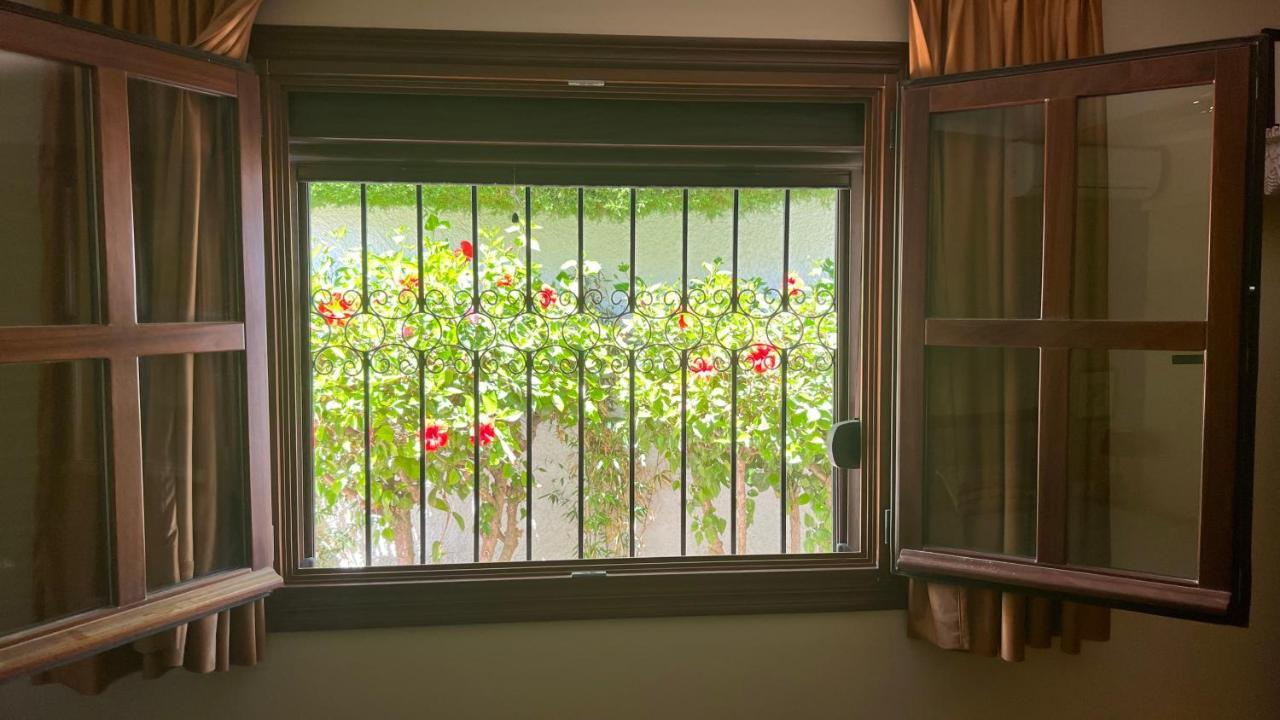 Romantic White Villa -Private Pool 네르하 외부 사진