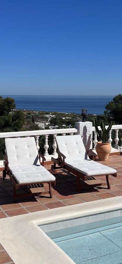 Romantic White Villa -Private Pool 네르하 외부 사진
