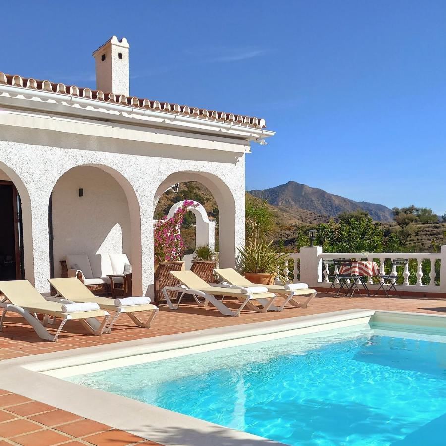 Romantic White Villa -Private Pool 네르하 외부 사진