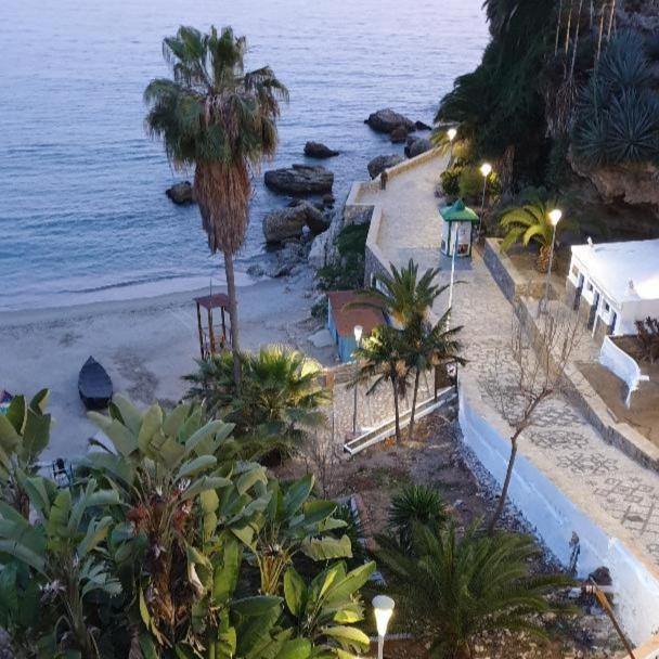Romantic White Villa -Private Pool 네르하 외부 사진