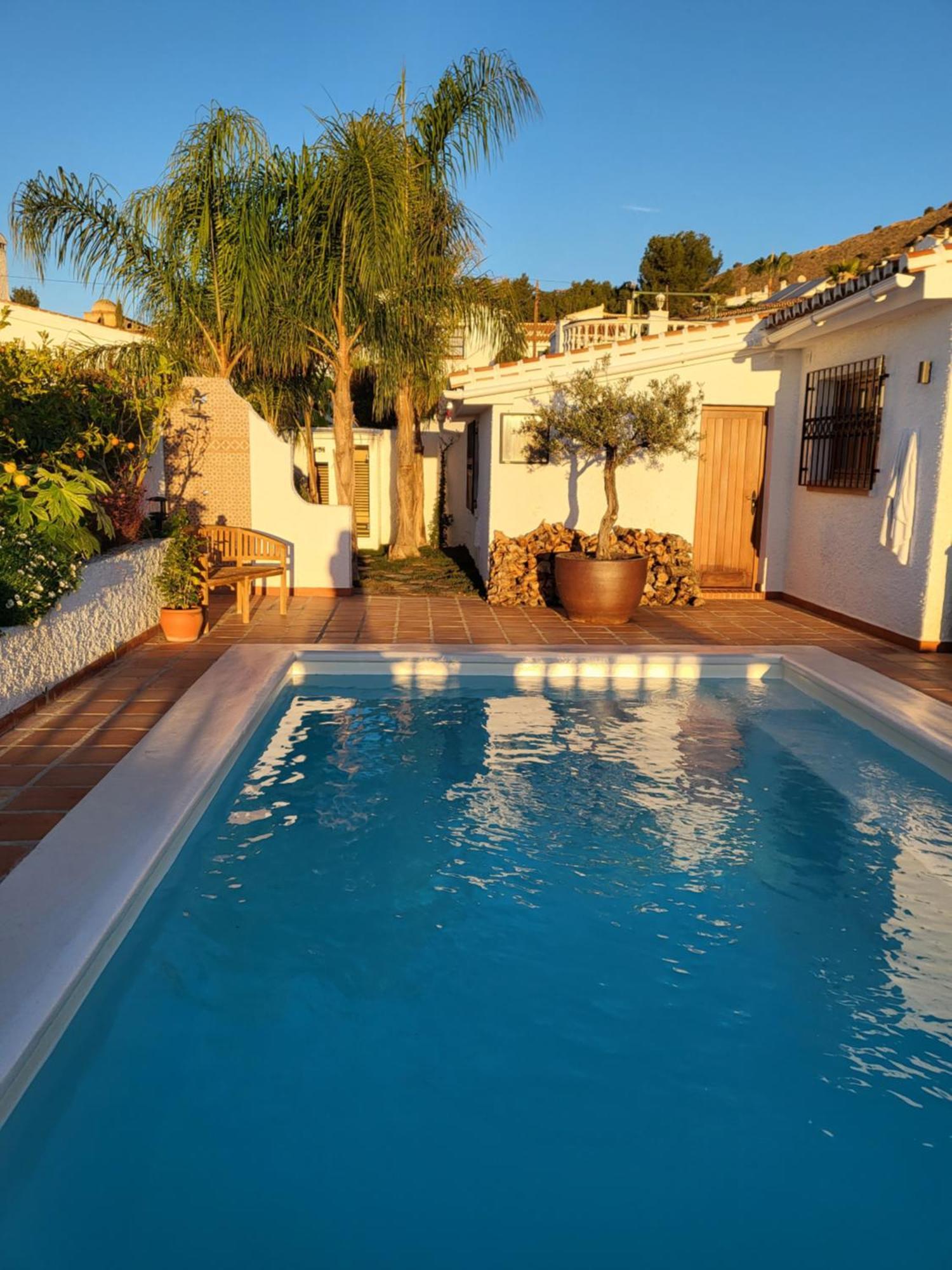 Romantic White Villa -Private Pool 네르하 외부 사진